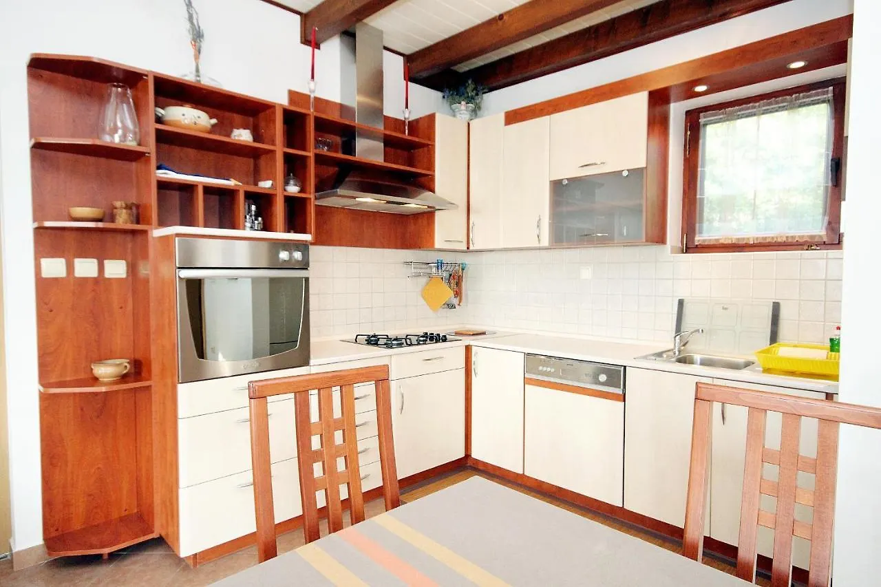 Apartments By The Sea Klenovica, Novi Vinodolski - 5580